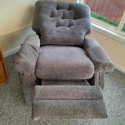 Working Pride Heritage 3-Position Reclining Lift Chair