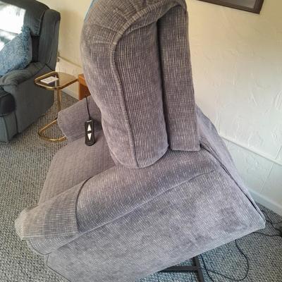 Working Pride Heritage 3-Position Reclining Lift Chair