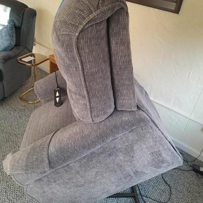 Working Pride Heritage 3-Position Reclining Lift Chair