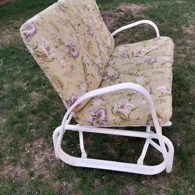Sunbeam Patio Gliding bench with cushions