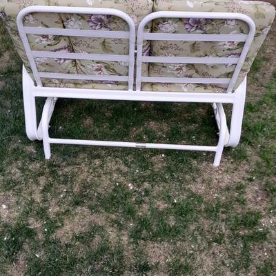 Sunbeam Patio Gliding bench with cushions