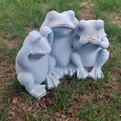 Hear no, see no, speak no Yard frogs