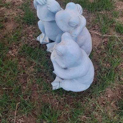 Hear no, see no, speak no Yard frogs