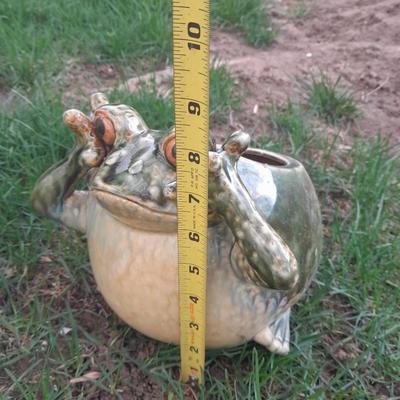 Ceramic frog planter and Resin yard frog on a stump