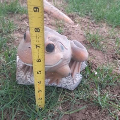 Ceramic frog planter and Resin yard frog on a stump