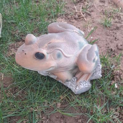 Ceramic frog planter and Resin yard frog on a stump