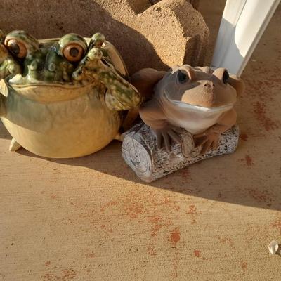Ceramic frog planter and Resin yard frog on a stump