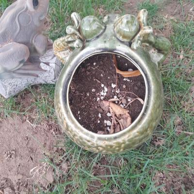 Ceramic frog planter and Resin yard frog on a stump