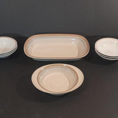 Noritake stoneware Painted Desert Casserole / baking dishes and six American heritage stoneware bowls