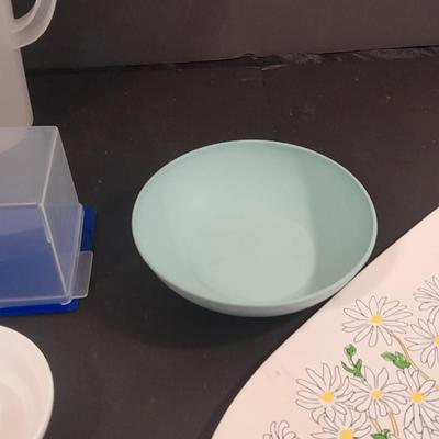 Plastic food storage and Vera Daisy placemats