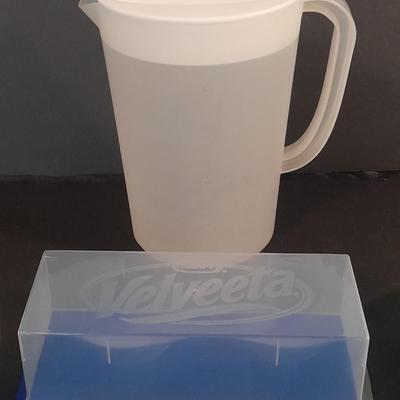 Plastic food storage and Vera Daisy placemats