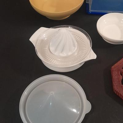 Plastic food storage and Vera Daisy placemats