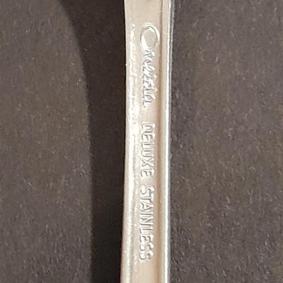 Oneida Deluxe, stainless flatware
