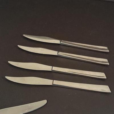 Oneida Deluxe, stainless flatware