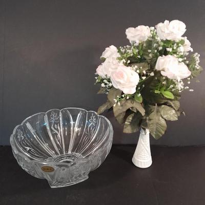 Block Crystal bowl 24% full lead crystal made in Czech Republic and vase with fake flowers