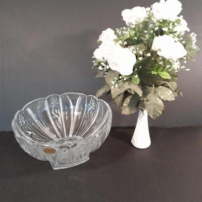 Block Crystal bowl 24% full lead crystal made in Czech Republic and vase with fake flowers