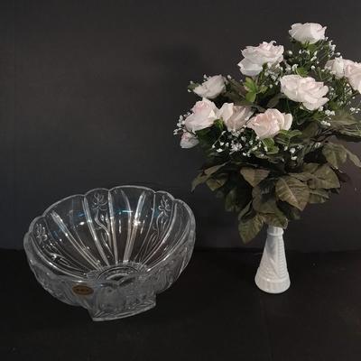 Block Crystal bowl 24% full lead crystal made in Czech Republic and vase with fake flowers
