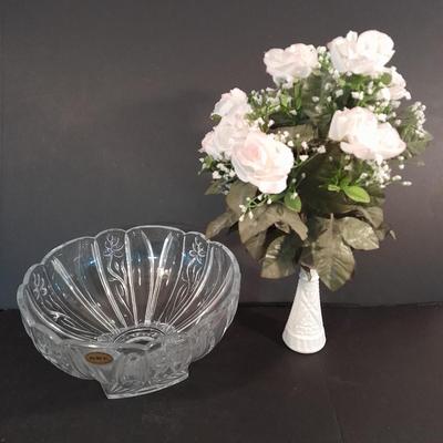 Block Crystal bowl 24% full lead crystal made in Czech Republic and vase with fake flowers