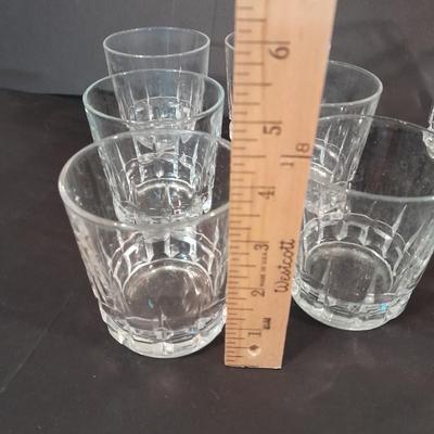 12 Matching drinking glasses