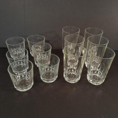 12 Matching drinking glasses