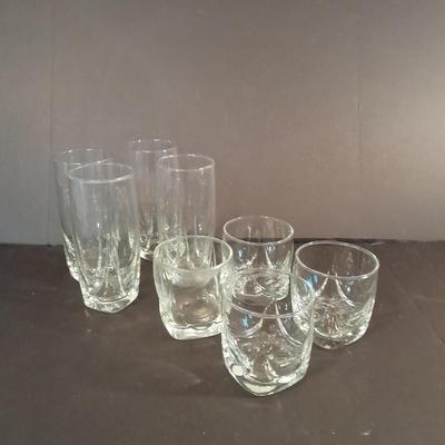 8 matching drinking glasses