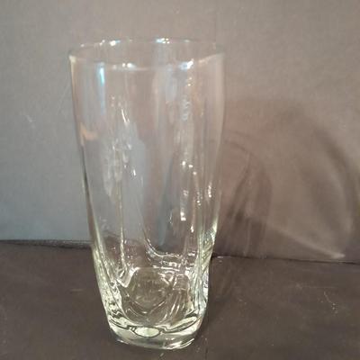 8 matching drinking glasses