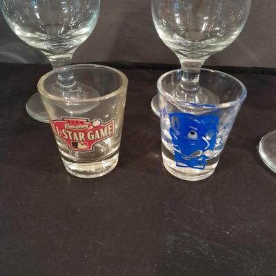 Six Libbey Anheuser Busch Beer Glasses Blue logo with two shot glasses