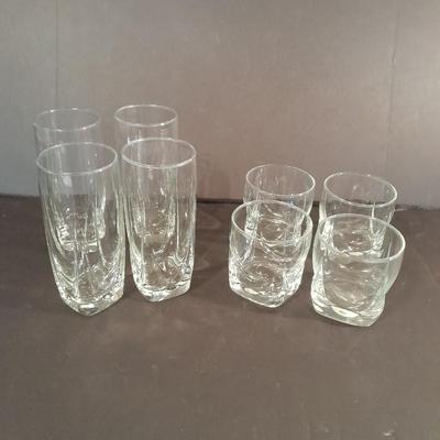 Set of 8 Drinking glasses