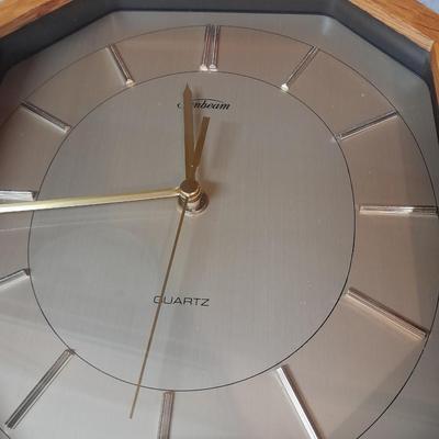 Sunbeam Quartz wall clock, paper towel holder, kitchen frogs and more