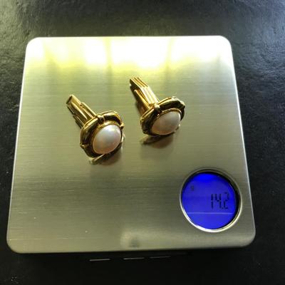 18KT GOLD CUFFLINKS
