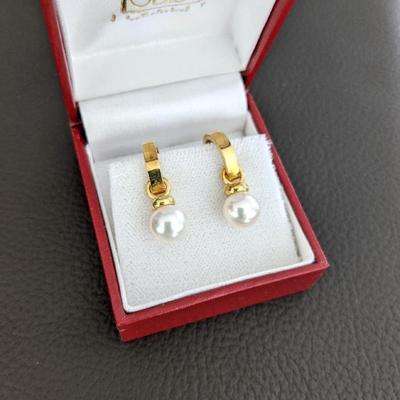 18KT GOLD EAR RINGS