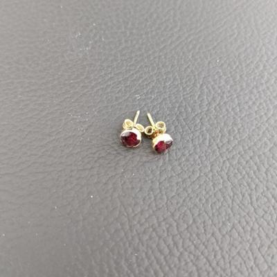 18KT GOLD EAR RINGS