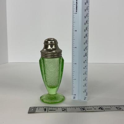 -161- URANIUM | Floral â€œPoinsettiaâ€ Jeanette Glass Co. | Divided Dish & Shaker