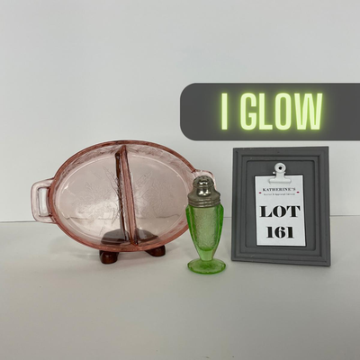 -161- URANIUM | Floral â€œPoinsettiaâ€ Jeanette Glass Co. | Divided Dish & Shaker