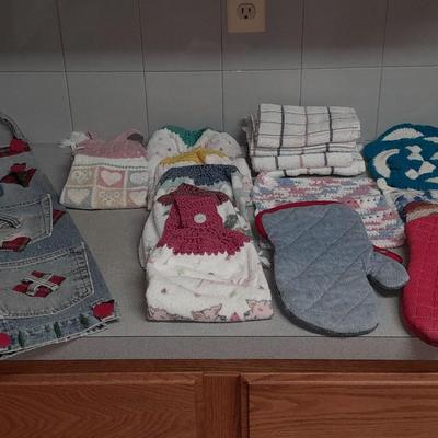 Kitchen Towels, hot pads, and a denim Sack organizer