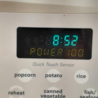 Working Kenmore Elite Microwave oven with quick touch sensor