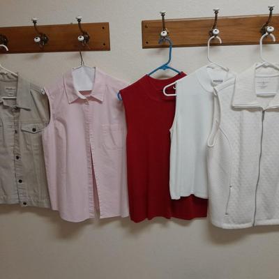 Women's sleeveless tops and a white vest L & XL Eddie Bauer, Karen Scott, Investments and more