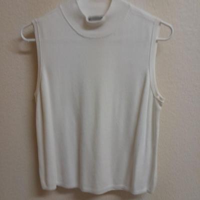 Women's sleeveless tops and a white vest L & XL Eddie Bauer, Karen Scott, Investments and more