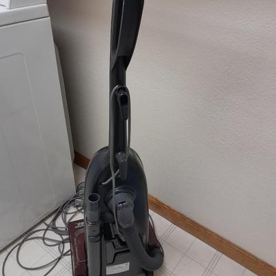 Panasonic Vacuum cleaner with electronic / eagle eye dirt sensor MC-6855 and extra bags