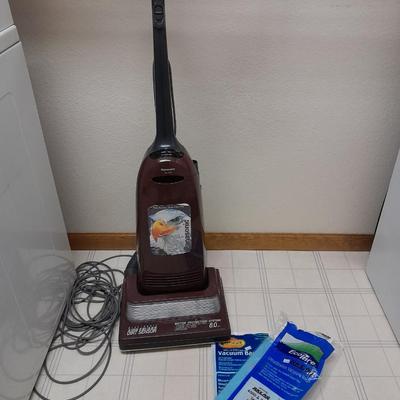 Panasonic Vacuum cleaner with electronic / eagle eye dirt sensor MC-6855 and extra bags
