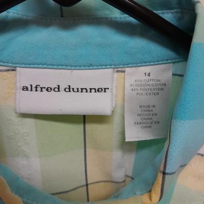 Women's L & XL tops short sleeve button up's All Karen Scott and Alfred Dunner