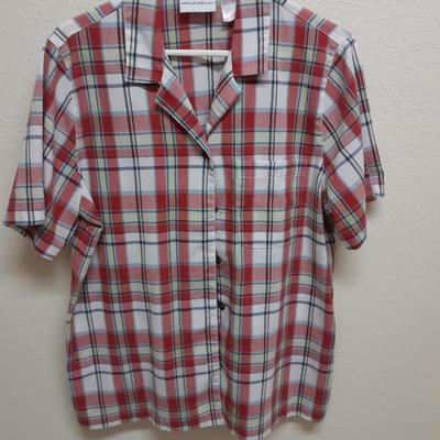Women's L & XL tops short sleeve button up's All Karen Scott and Alfred Dunner