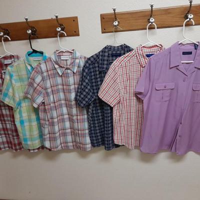 Women's L & XL tops short sleeve button up's All Karen Scott and Alfred Dunner