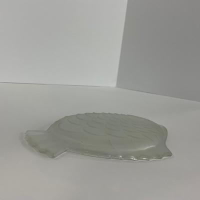 -179- GLASSWARE | Vintage Frosted Glass Fish Snack Appetizer Plates