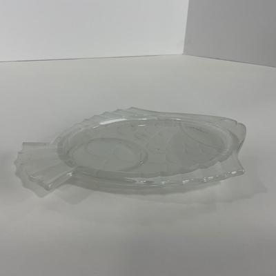 -179- GLASSWARE | Vintage Frosted Glass Fish Snack Appetizer Plates