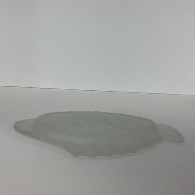 -179- GLASSWARE | Vintage Frosted Glass Fish Snack Appetizer Plates