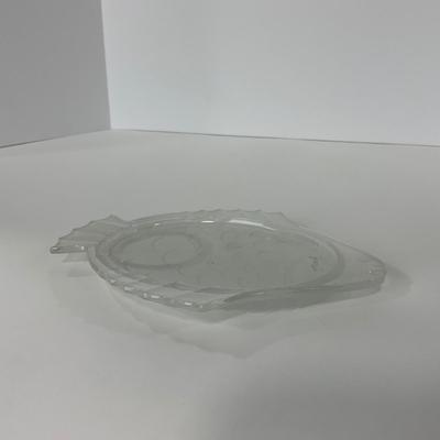-179- GLASSWARE | Vintage Frosted Glass Fish Snack Appetizer Plates