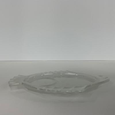 -179- GLASSWARE | Vintage Frosted Glass Fish Snack Appetizer Plates