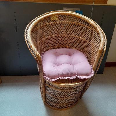 Vintage Mid Century Wicker Barrel Chair, Boho Wicker Arm, Peacock Chair with cushion