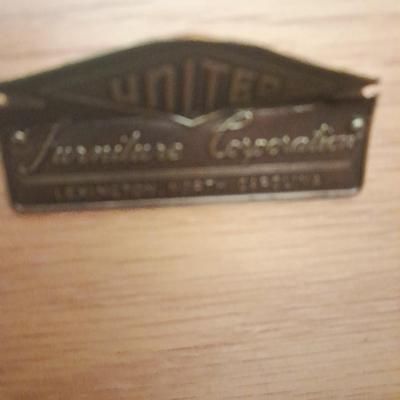 United Furniture Corp. Mid Century Modern chest of drawers / five drawer dresser